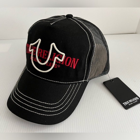 True Religion Other - True Religion 5 Panel 3D Embroidered Logo Outline hat